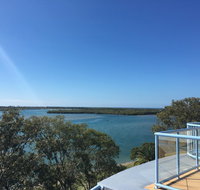 Crystal Waters Picnic Point - Mackay Tourism