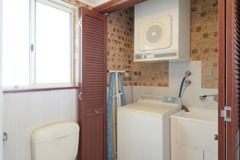 Crystal Waters Unit 2 - Mackay Tourism 2