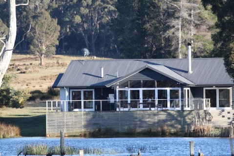 Currawong Lakes Tasmania - Mackay Tourism 0