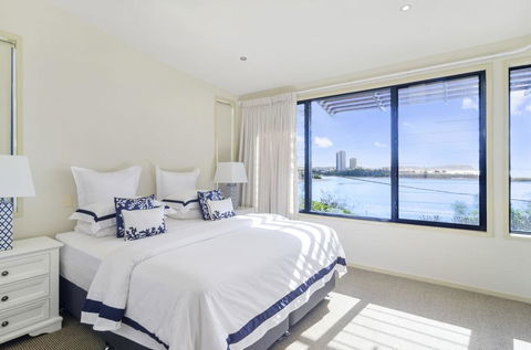 Currumbin Beachside Holiday Home - Mackay Tourism 1