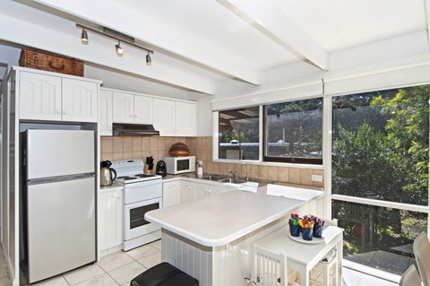 De Angelis Beach House - Mackay Tourism 2