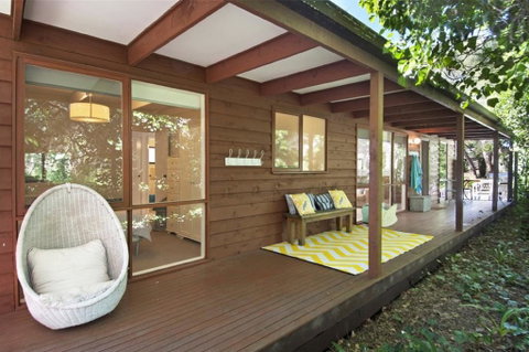 De Angelis Beach House - Mackay Tourism 0