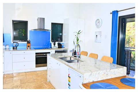 De Zen - Aussie World Holiday Group Venue - Mackay Tourism 3