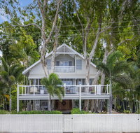 Decked Out By The Sea - Mackay Tourism