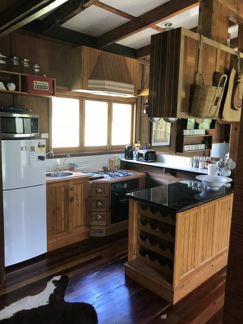 Delaneys Creek Cabin Retreat - Mackay Tourism 2