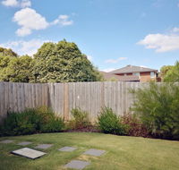 Delicate and Peaceful Bundoora Townhouse 20-R2 - Mackay Tourism
