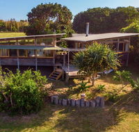 Delicate Nobby Artist Studio 898 Point Plomer Road - Mackay Tourism
