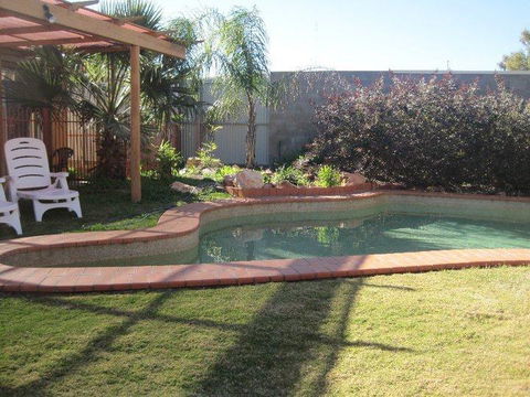 Desert Rose Inn Alice Springs - Mackay Tourism 2
