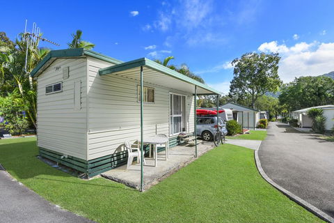 Diamond Waters Caravan Park - Mackay Tourism 1