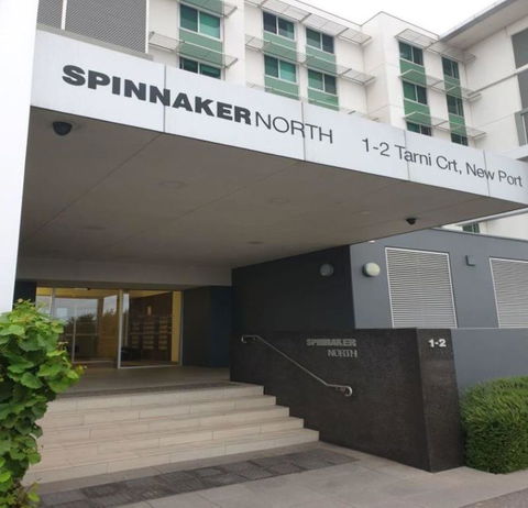 Dolphin View At Spinnaker - Mackay Tourism 3