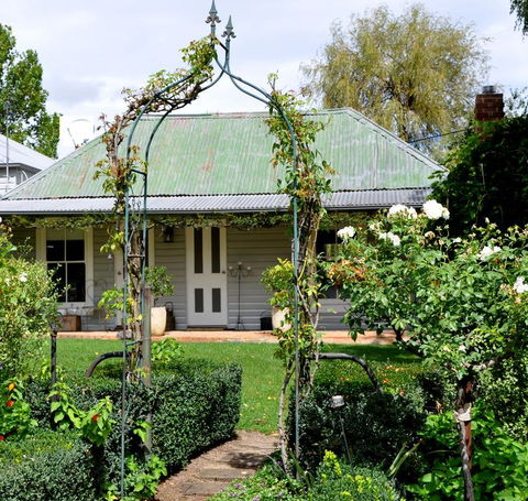 Drayshed Cottage - Mackay Tourism 0