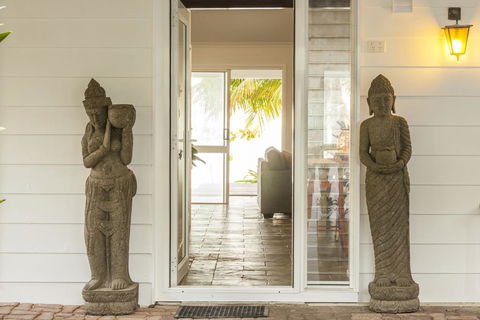 Drift Beach House Getaway - Mackay Tourism 3