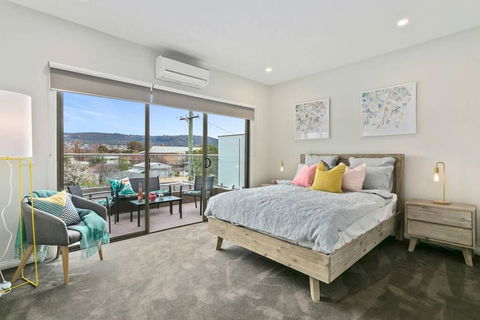 Dromana 300m Beach Shops And Cafes Table Tennis - Mackay Tourism 0