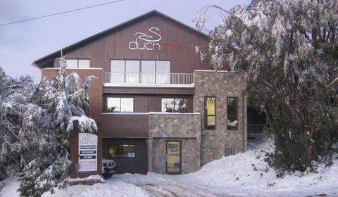 Duck Inn Mt Buller - Mackay Tourism 0
