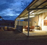 Dug Out BB Apartments - Mackay Tourism
