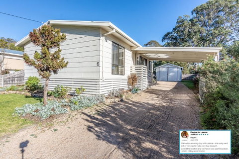 Eagle Bay Cottage - Mackay Tourism 0