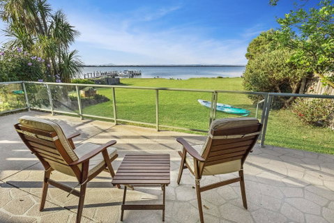 Eagle Point Getaway - Waterfront Serenity! - Mackay Tourism 0