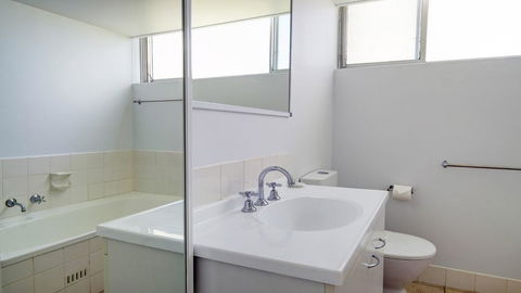 Ebbtide 2 - On Main Beach! - Mackay Tourism 1