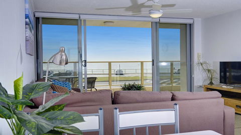 Ebbtide 2 - On Main Beach! - Mackay Tourism 3