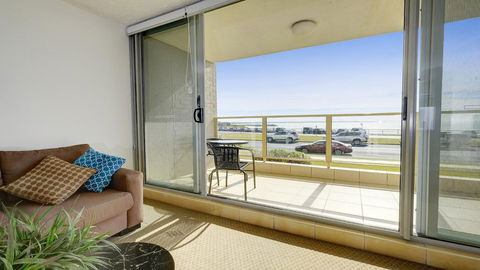 Ebbtide 2 - On Main Beach! - Mackay Tourism 2