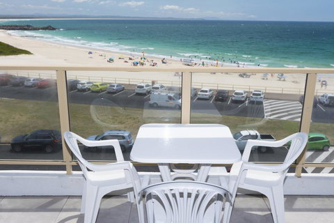 Ebbtide, Unit 17, 2-6 North Street - Mackay Tourism 1