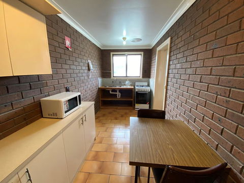 Econo Lodge Lilydale - Mackay Tourism 1