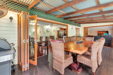 Edge Hill Holiday Home / Cairns - Mackay Tourism 3