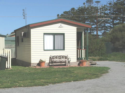 Elliston Waterloo Bay Tourist Park - Mackay Tourism 1