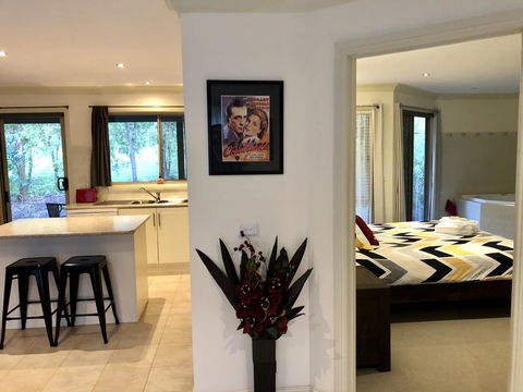 Emerald Creek Cottages - Mackay Tourism 1