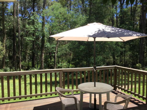 Emerald Creek Cottages - Mackay Tourism 0