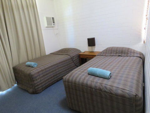 Emerald Gardens Motel & Apartments - Mackay Tourism 2