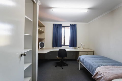 Erica Underwood House 6 Bedroom Flat - Mackay Tourism 0