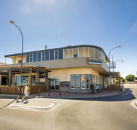 Esplanade Hotel Adelaide - Mackay Tourism