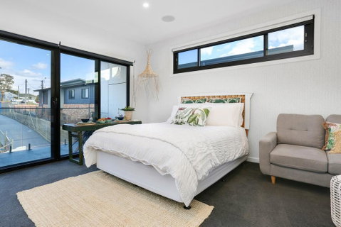 Eternity 141 - Room With Private Bathroom, Balcony Bed & Breakfast - Mackay Tourism 2