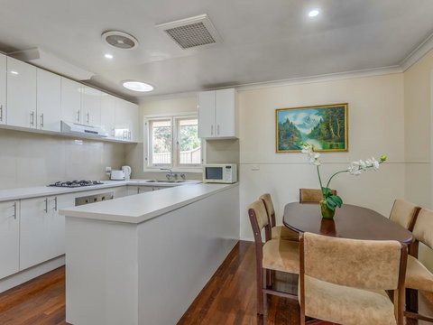 Exclusive Handy Holiday House - Mackay Tourism 3