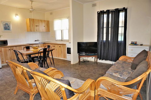 Exmouth Villas Unit 29 - Affordable 3 Bedroom Villa With A Great Location - Mackay Tourism 2