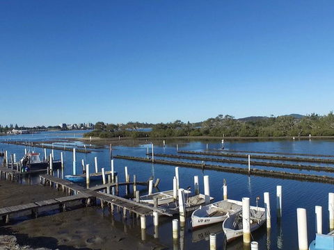 Fairholme 5, Opposite Lake - Mackay Tourism 2