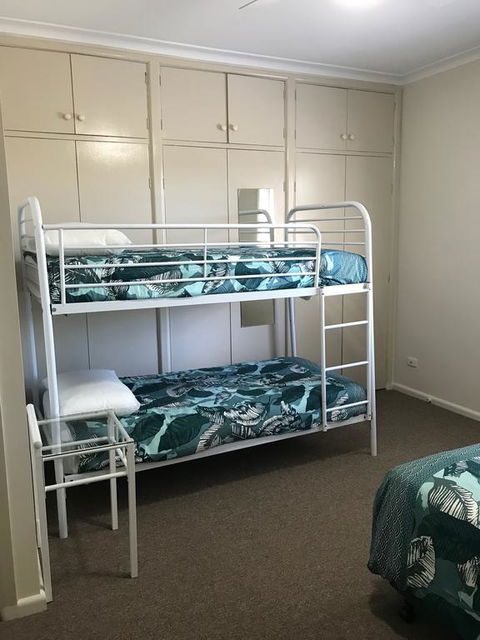 Fairway Lodge Motel - Mackay Tourism 1