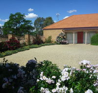 Fairways Bed  Breakfast at Jerilderie - Mackay Tourism