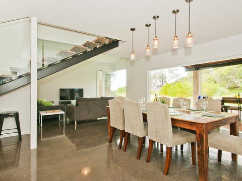 Farrant House - Modern And Contemporary - Mackay Tourism 2