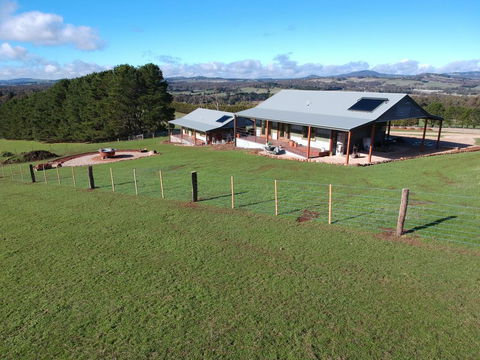 Fellcroft Farmstay - Mackay Tourism 0