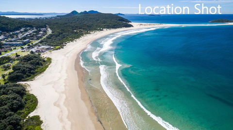 Fingal Court Unit 3 - Fingal Bay - Mackay Tourism 0