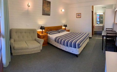 Finley Motel - Mackay Tourism 0
