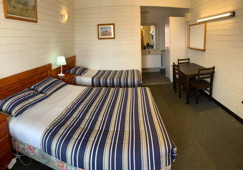 Finley Motel - Mackay Tourism 1