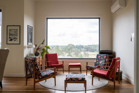 Five Bed, Five Bath, Five Star View - 2 Mins To CBD - Wentworth Estate - Mackay Tourism 0