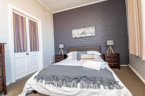 Five Ways CBD Apartment - Spacious, Wifi, Free Parking - Mackay Tourism 2