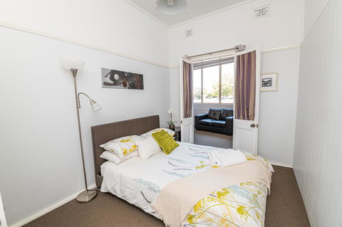 Five Ways CBD Apartment - Spacious, Wifi, Free Parking - Mackay Tourism 3