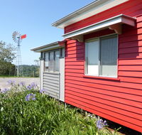Flame Hill Vineyard - Mackay Tourism
