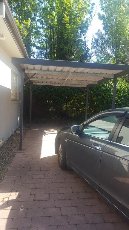 Flat In Heart Of Griffith - Mackay Tourism 0