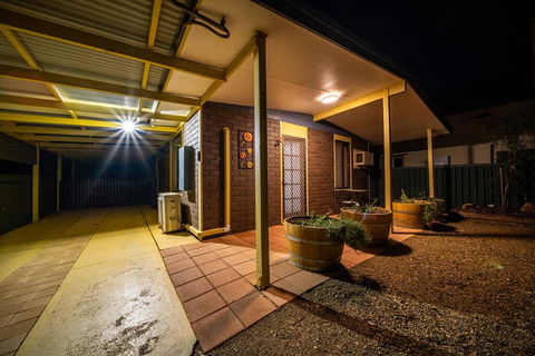 Flinders Ranges Bed And Breakfast - Mackay Tourism 3